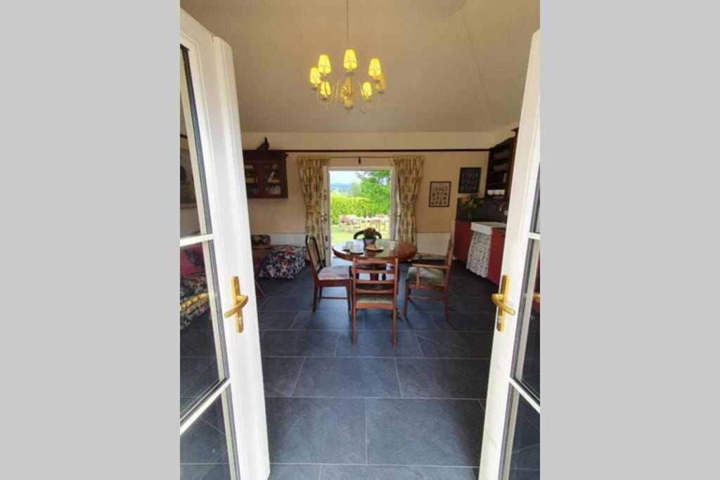 Yellow Heights Accommodation Tinahely Exterior foto